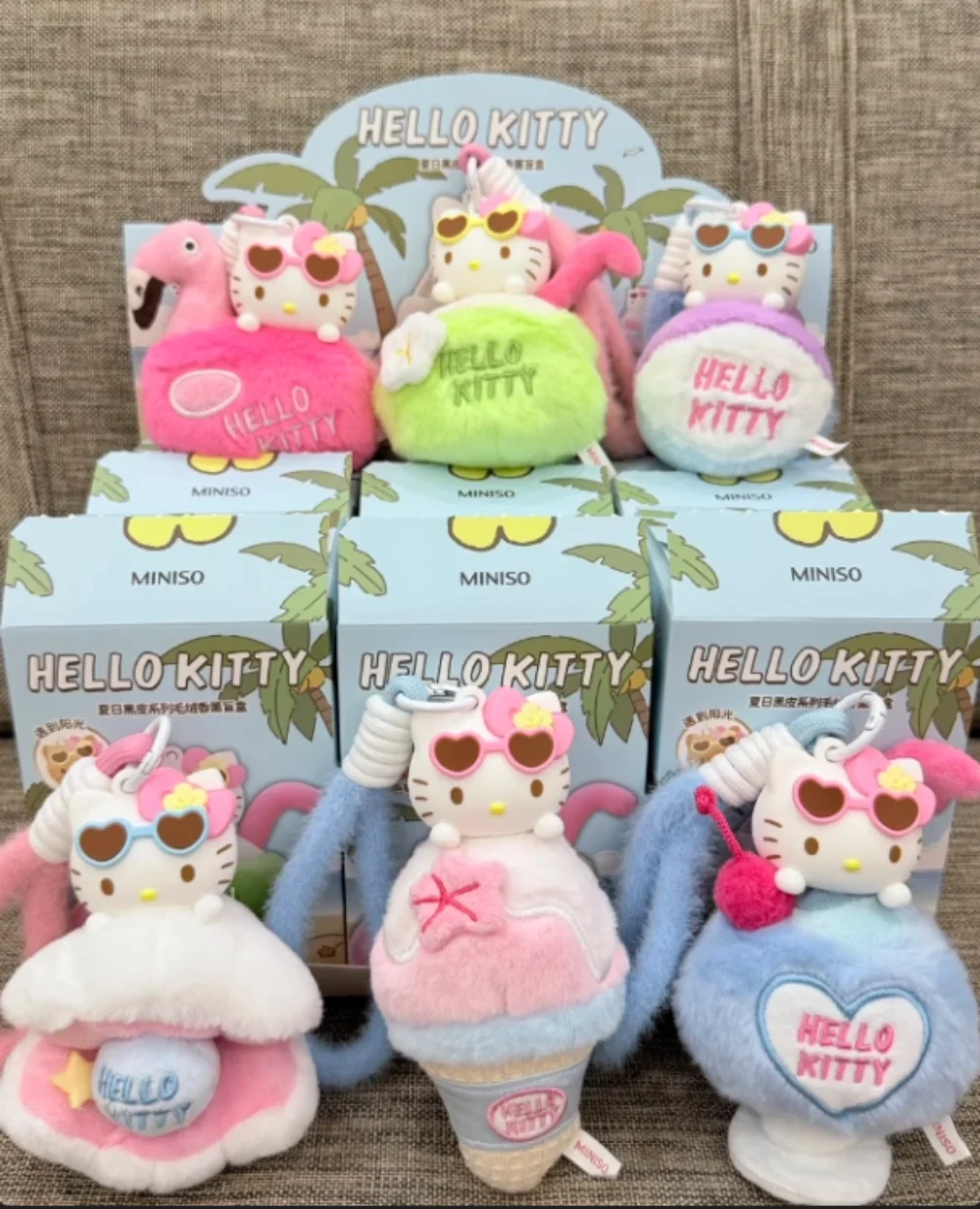 ハローキティ夏黒肌シリーズブラインドボックス太陽に敏感な色が変わるアロマチャームペンダント収集可能な漫画アニメ人形 K