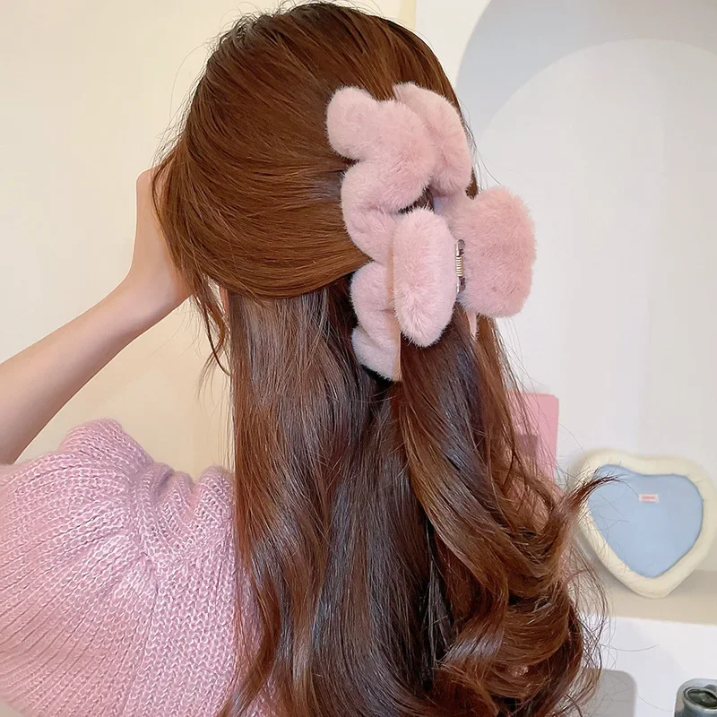 Neue Plüsch Haar Klaue Frauen Elegante Acryl Haarnadeln Faux Pelz Haar Clip Haarspange Krabben Kopfbedeckungen für Mädchen Haar Zubehör