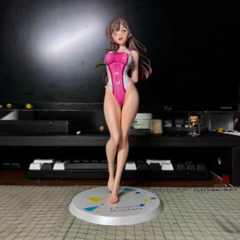 彼女、お借りします水原千鶴競泳水着立ち置物二次元装飾男の子のおもちゃギフト