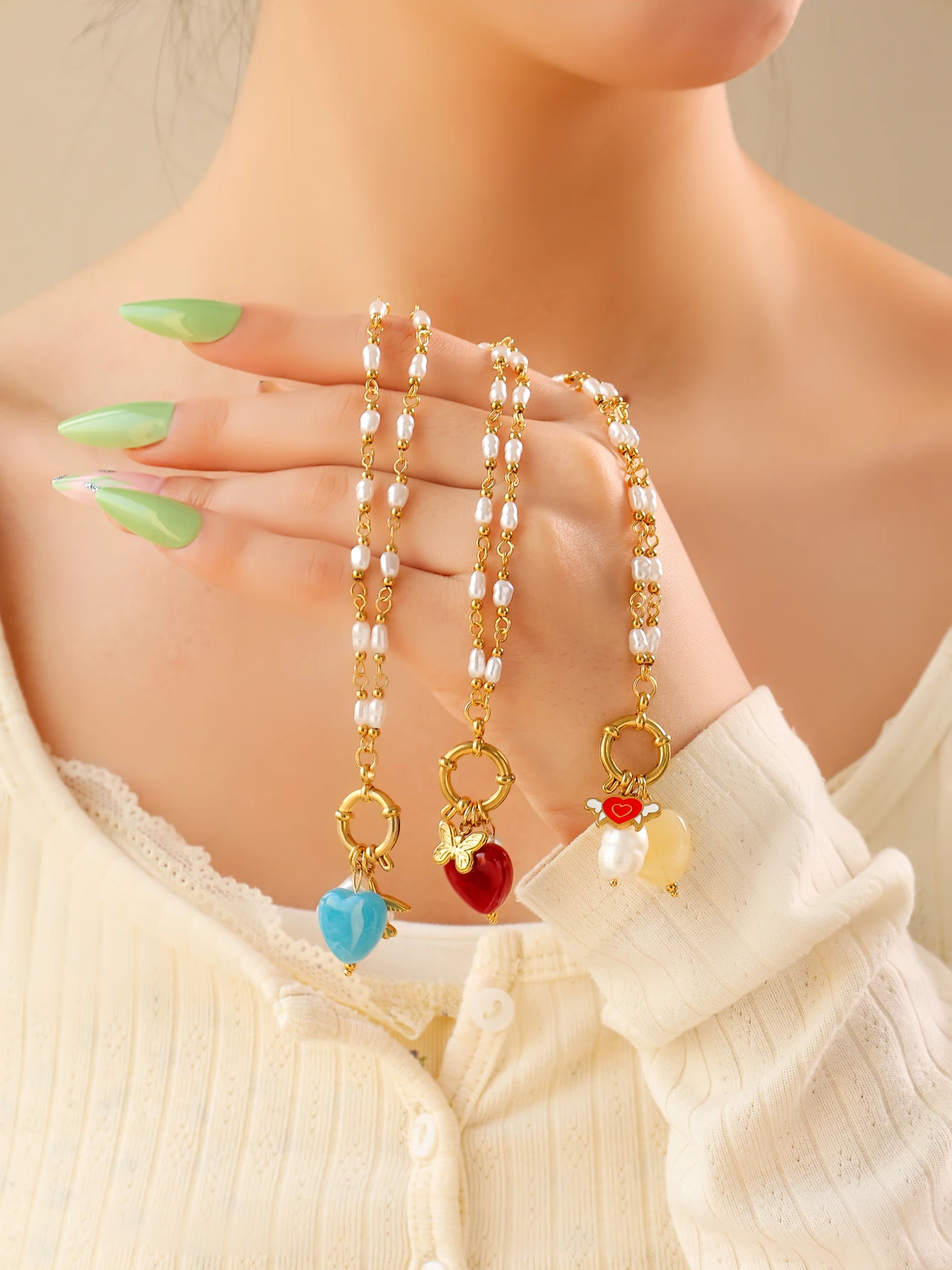 Colorful natural stone pearl heart bee airplane pendant necklace suitable for women stainless steel fashion personality jewelry