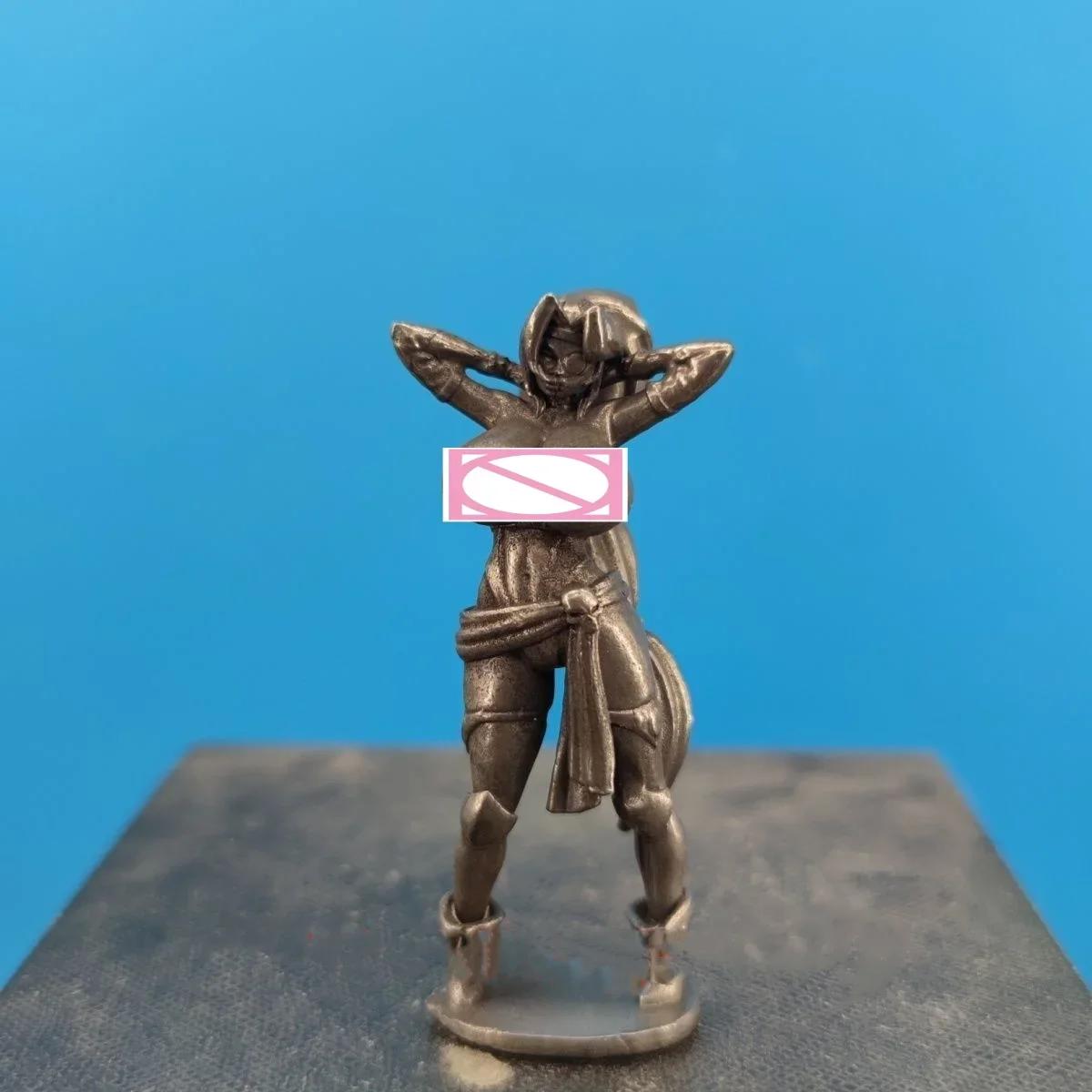 

Латунная статуя девушки, художественная красота, модель тела, черное платье, фигурка, художественное украшение