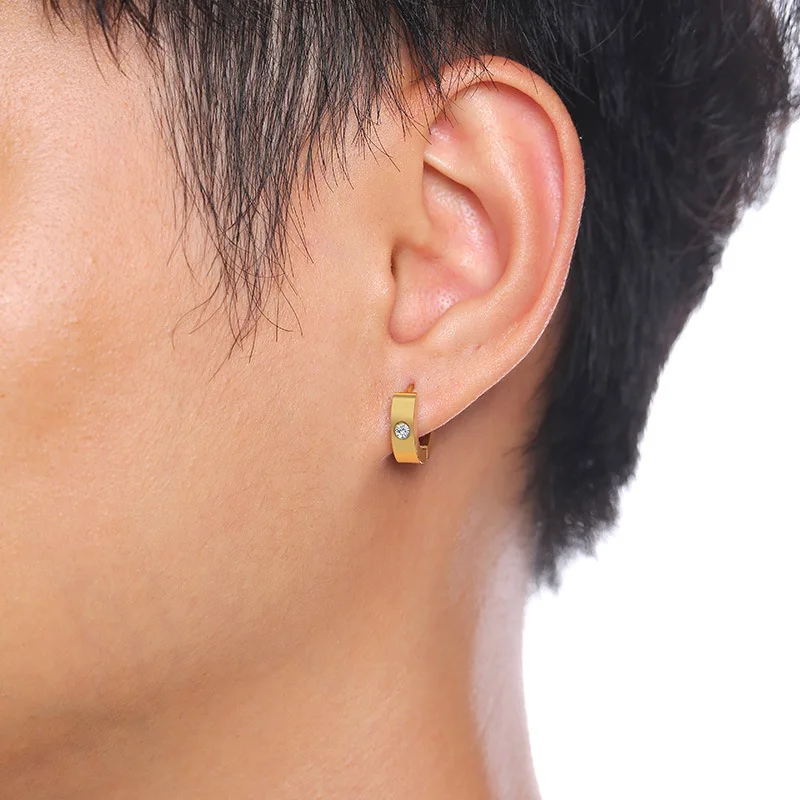 Klobige schwarze CZ Edelstahl-Creolen-Set für Damen – Modischer Piercing-Schmuck für Herren – Trendige Neuheit – Detail 9