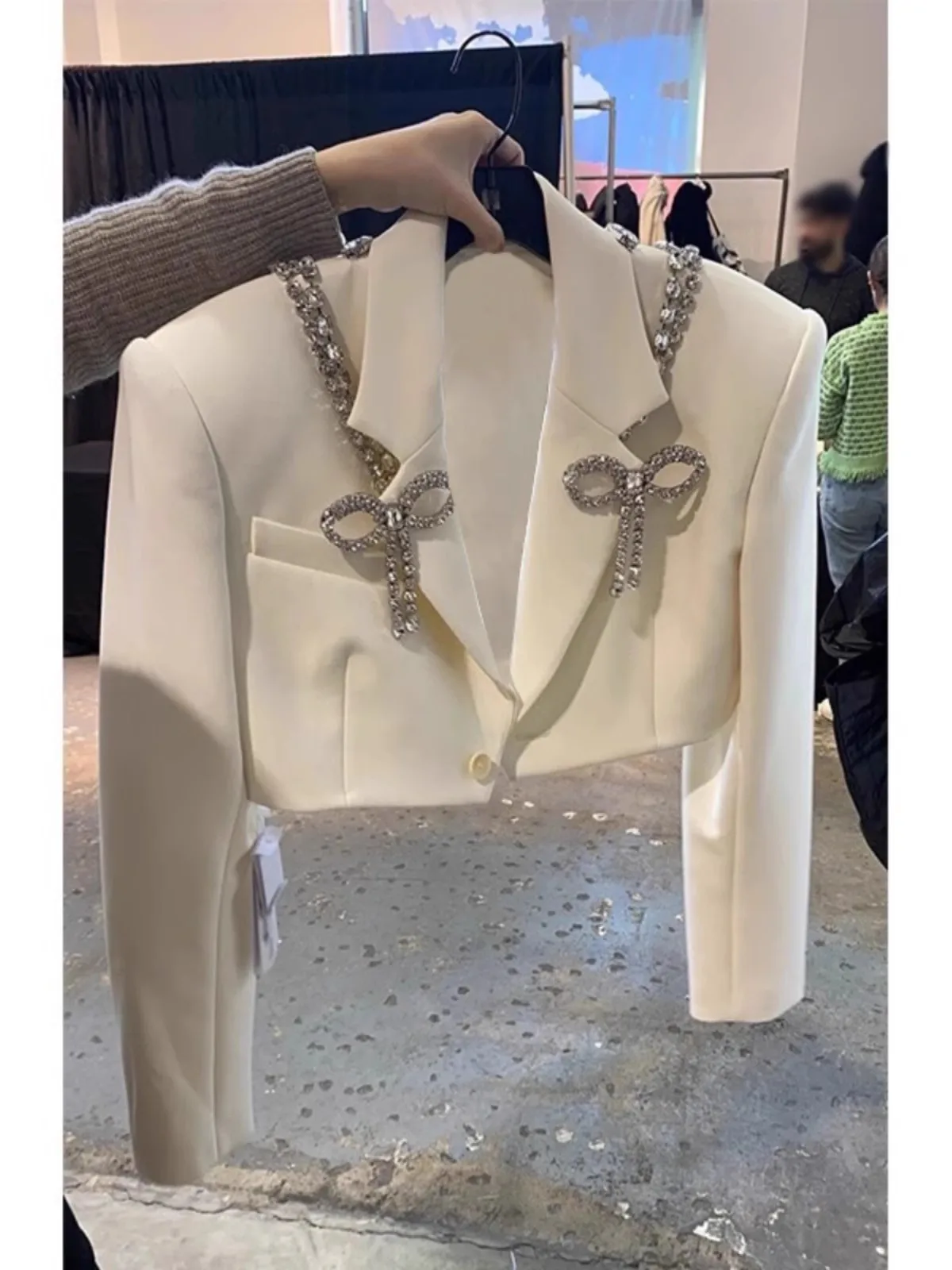 2024Beige Suit Jacket with Bow Tie for Women, Studded Diamond Small Coat