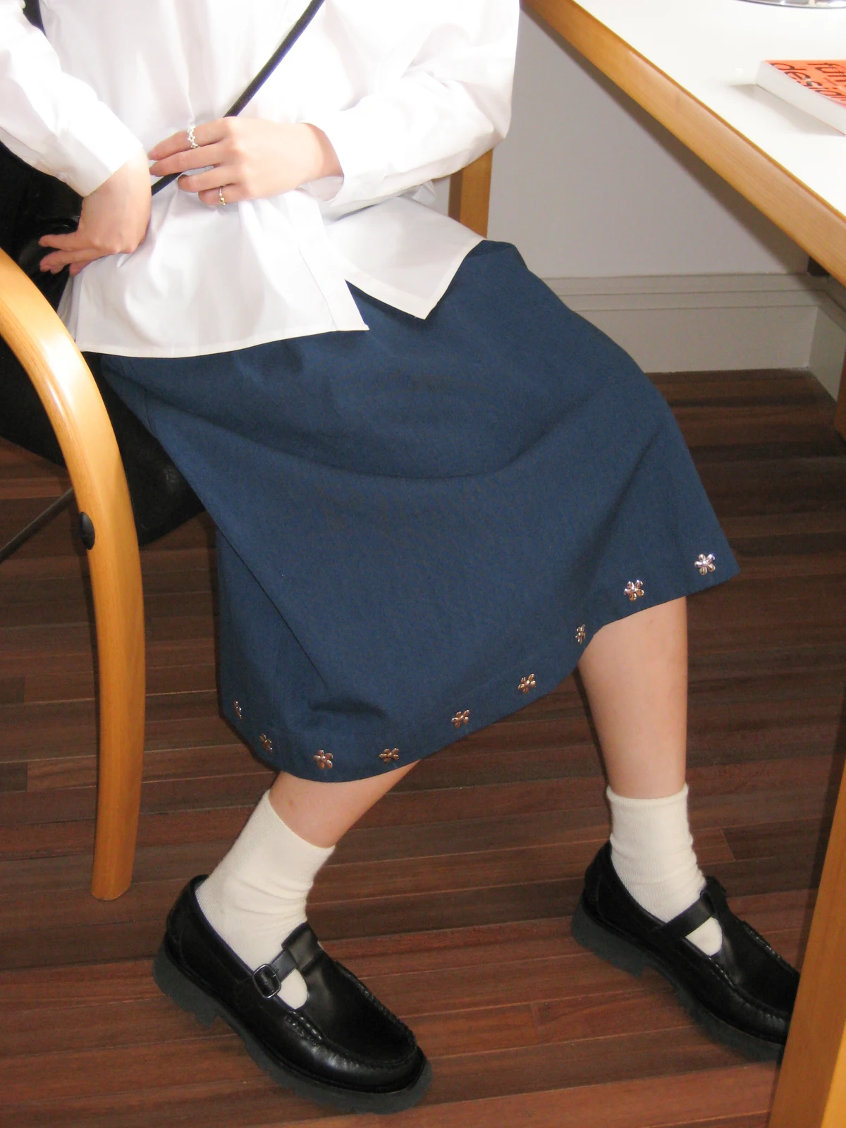 

Юбка ручной работы из тонкого денима с цветочным узором и заклепками, в стиле ретро, плиссированная, с высокой талией, свободного кроя, средней длины, однотонная, 100% хлопок