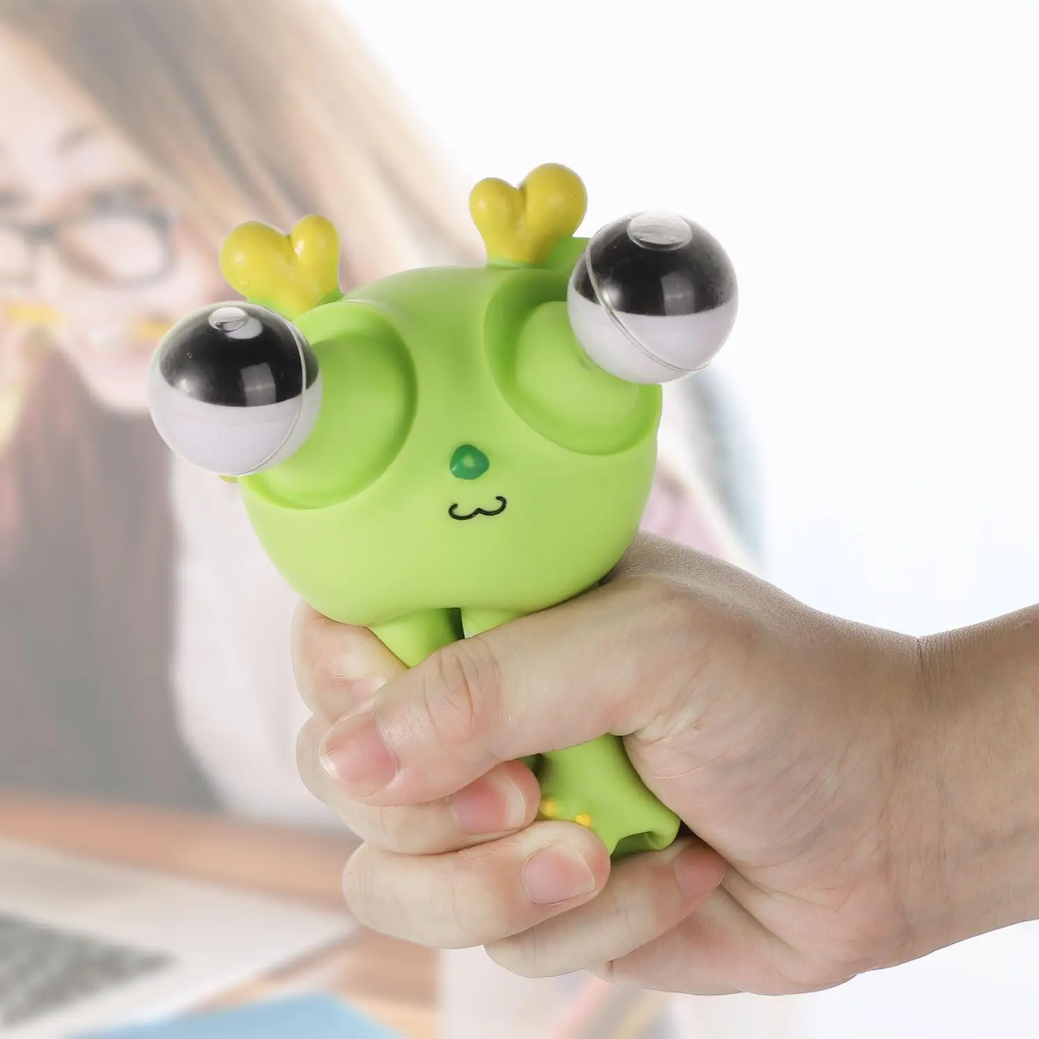 Cute Explosive Eye Dragon Squishy Toy ,Stress Relief Squeeze Toy for Kids and Adults , Funny Venting Gift Idea