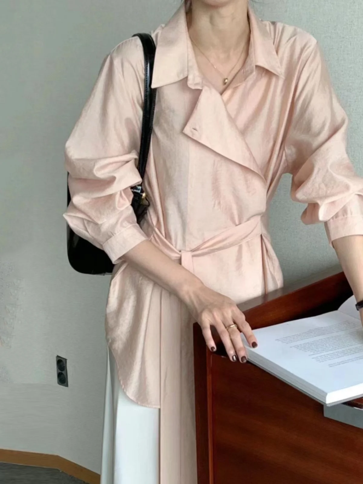 

Ele Waist-Cinched irt with Tie High Collar Long Sve Mid-Length Casual Women's Top Vintage Sle Early Autumn New Arr...