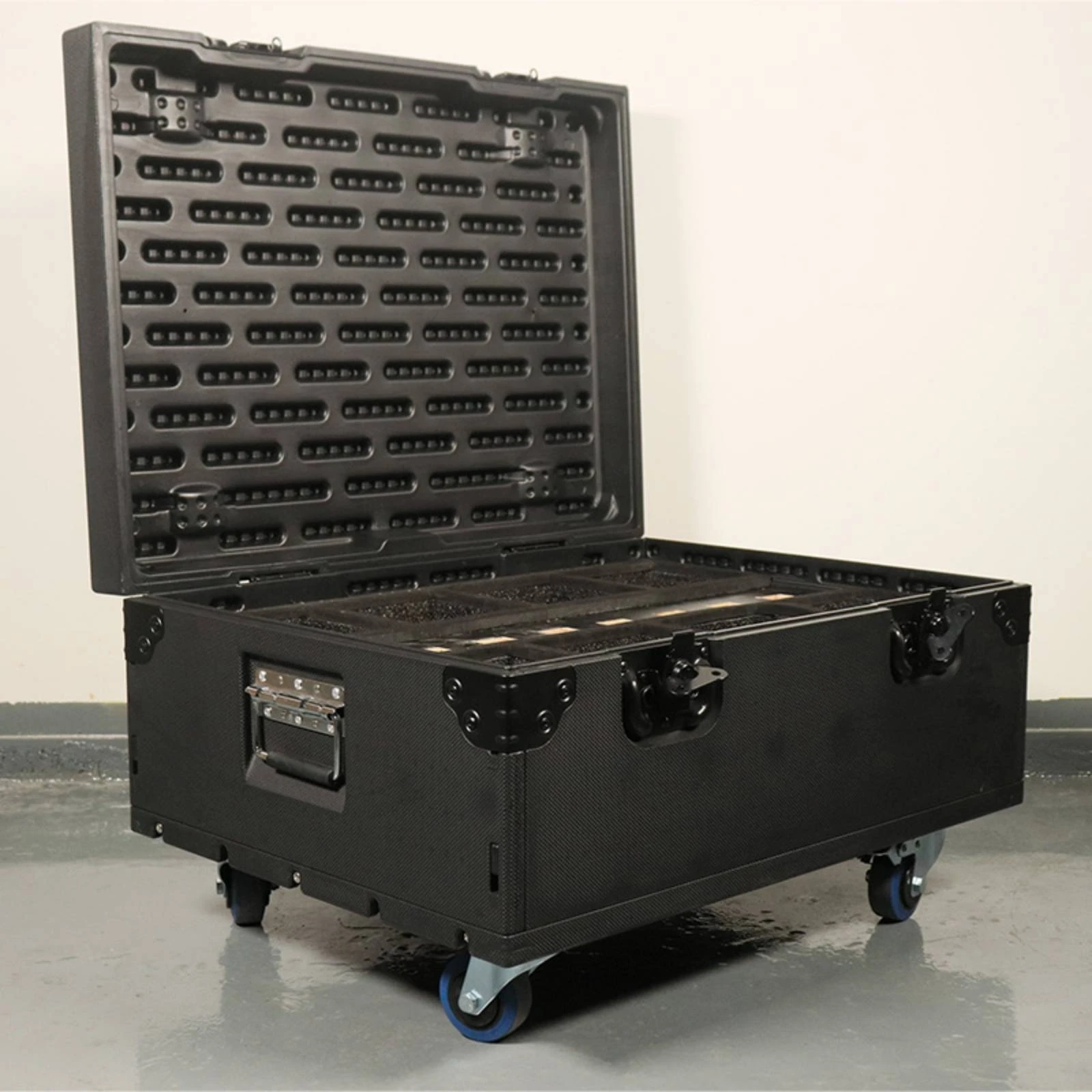 Lighting Case with Wheels Reinforced Flight Case with Wheels Rolling Impact-Resistant for Event Planners, Concert Touring