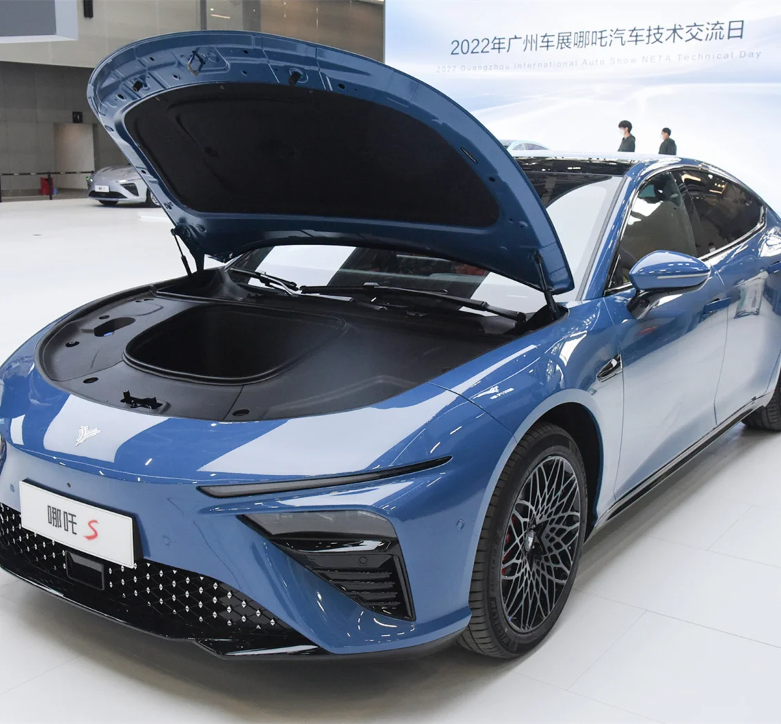 Electric Sports Car 5-seat Sedan Neta S High Performance EV Car 650km 715km Endurance New Energy Vehicles