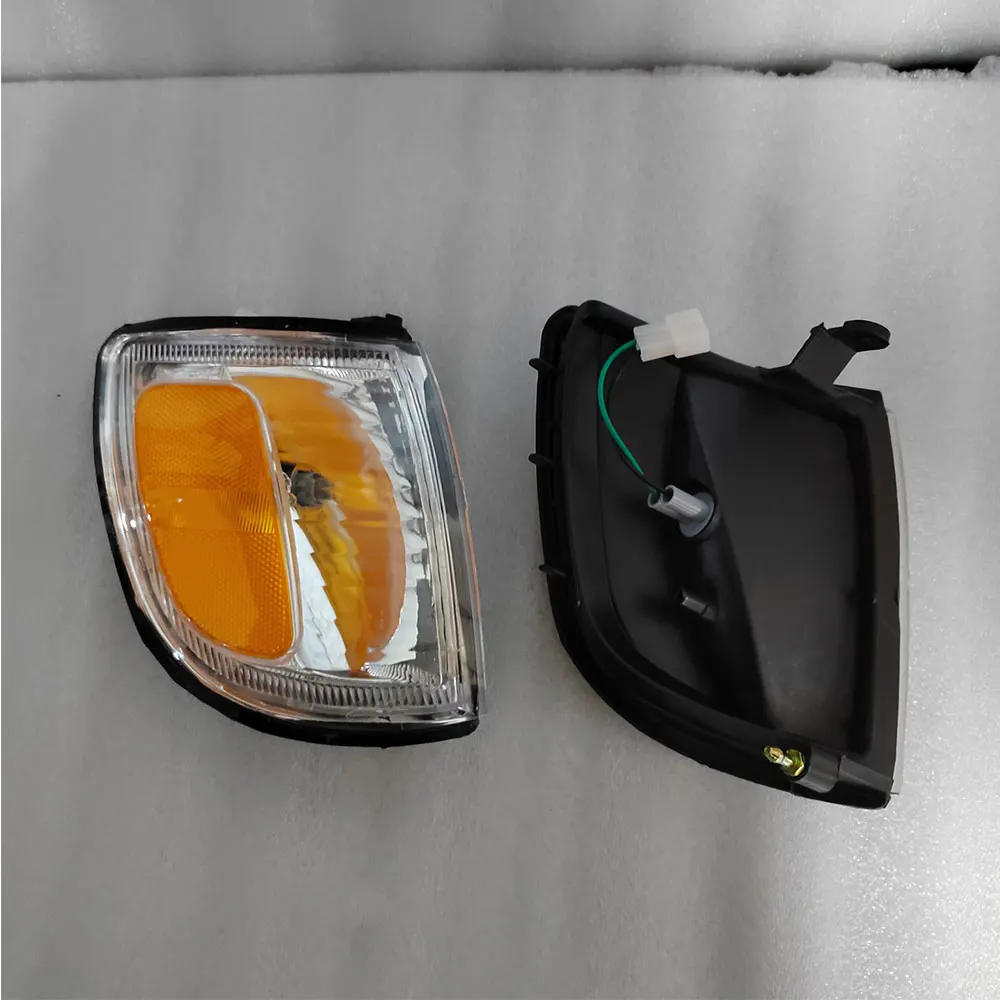 A Pair Car Front Corner Lamp Light Turn Signal Lamp For Toyota Hilux Surf  YN185 KZN185 VZN185 1996 1997 1998 1999