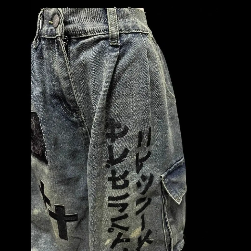 

Темные потертые укороченные джинсы для женщин Xintang Denim Store Wasteland Style Морщинистый лоскутный дизайн с широкими штанинами на складе