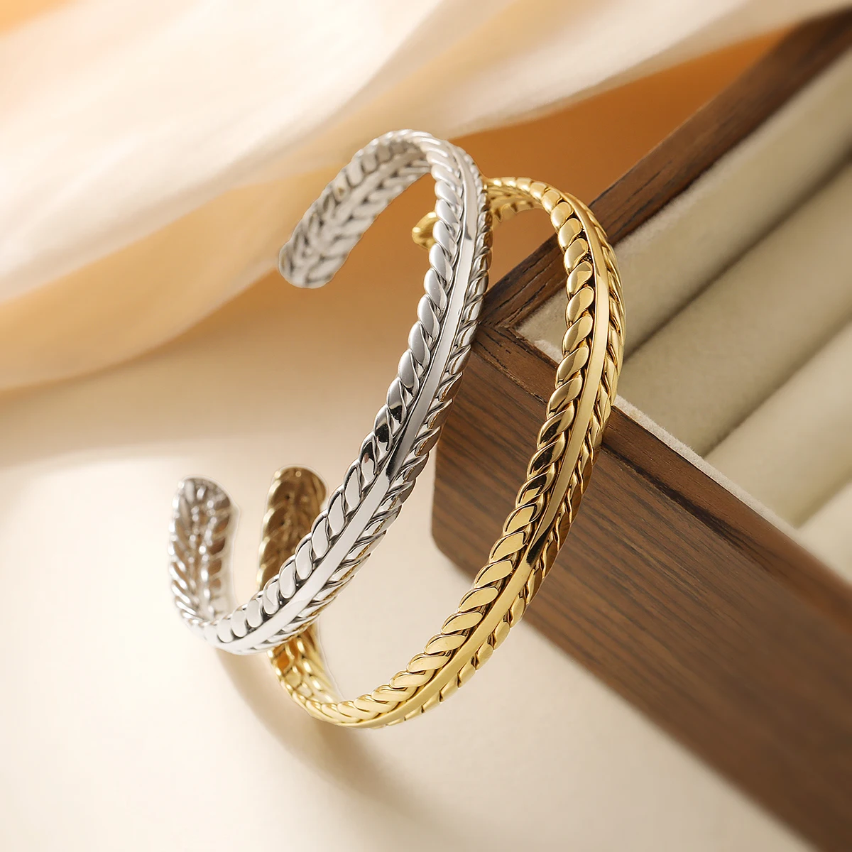NEWBUY Vintage Bohemian Style Jewelry High Quality Gold/Silver Color 316L Stainless Steel Cuff Bracelets For Women