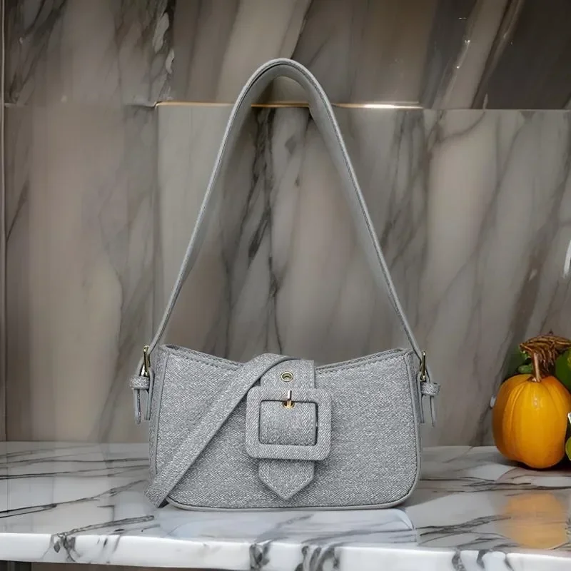 

Trendy Messenger Crossbody Bag Women's Vintage Minimalist Shopper With Paris Designer Letter Logo & Gold Chain