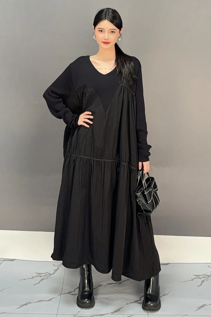 2024 Autumn New Elegant V-Neck Folds Black Loose Long Dress Women Fashion Long Sleeve Dress Wholesale J508