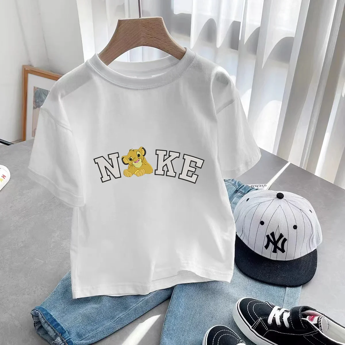 2024 New Disney Minnie Ka Wow Mouse Print Girls T-shirt Disney Cartoon Kids Short sleeved Summer Kids T-shirt Casual Girls Top