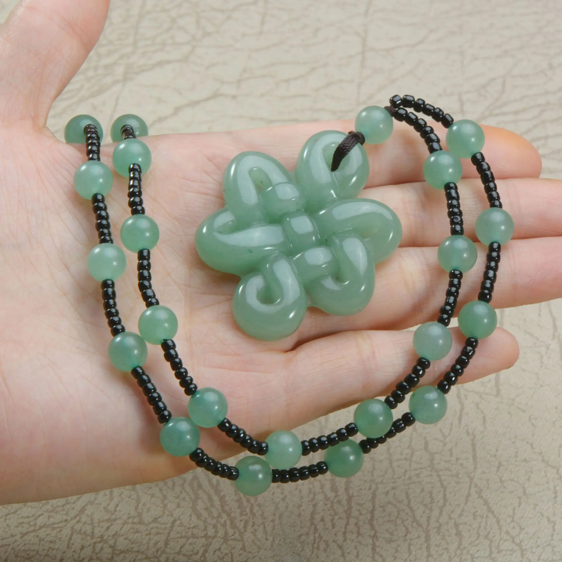 

Chinese Green Jade Knot Hollow-out Pendant Necklace Charm Jewellery Fashion Accessories Hand-Carved Woman Luck Gifts Amulet