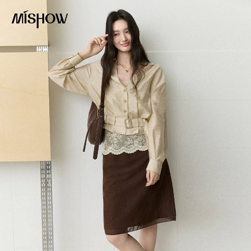 Conjunto de dos piezas de camisa con tirantes y encaje para mujer MISHOW, camisa con cuello de solapa y cinturón en la cintura, elegante top de oficina para mujer, otoño 2026, MXF45T3263