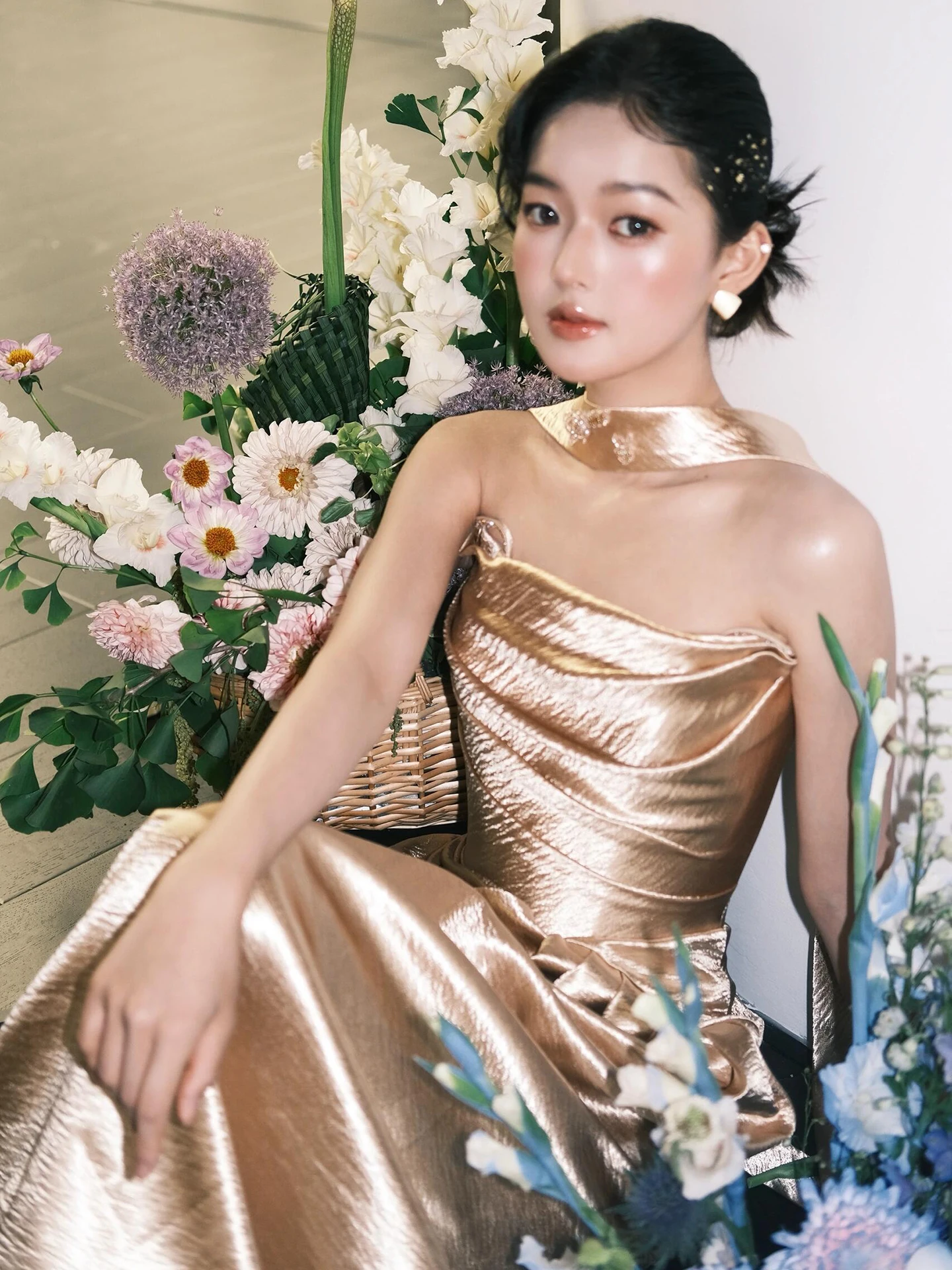 ชุดราตรีงานหมั้นสุดหรู ชุดเจ้าสาวสำหรับงานเลี้ยงสุดหรู ชุดคลุมยาวสำหรับเจ้าสาวสไตล์เกาหลี