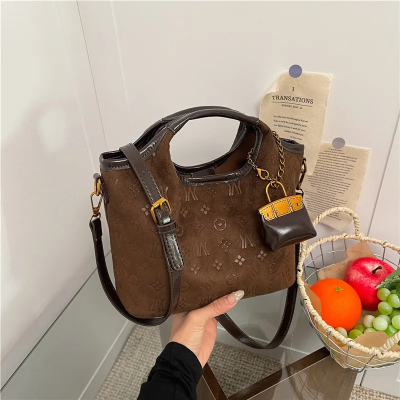 

2025 Fall Winter Matte Tote Bag, Spacious Shoulder Purse for Women, Large Crossbody Bag, Textured Top Handle Bag, Day-to-Night