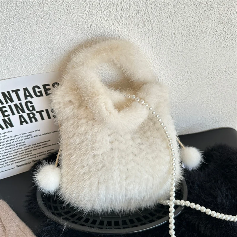 Soft And Comfortable Fur Bag Women\'s Mink Fur Woven Hand Bag Large Capacity Hairball Decorated Casual Fur Handbag