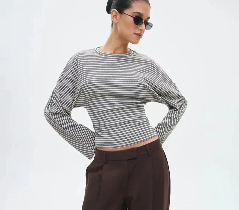 تي شيرت الخريف الشتاء مخطط كم طويل ملابس النساء عادية س الرقبة نحيل البلوز القمم موضة الشارع الشهير المحاصيل تي شيرت #2