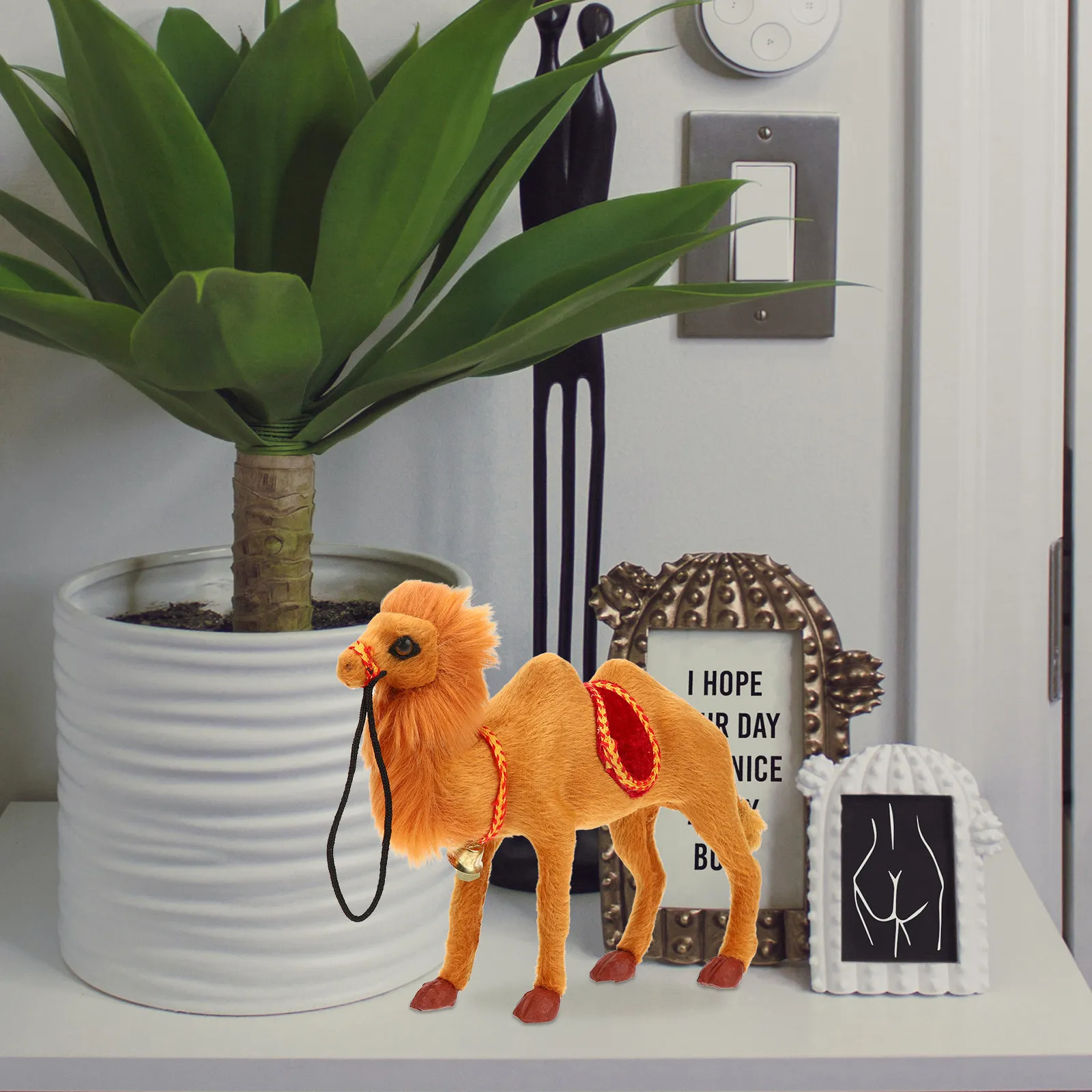 

Реалистичная фигурка верблюда: высокодетализированная статуэтка пустынного животного, легкое декоративное украшение для стола, для дома и улицы