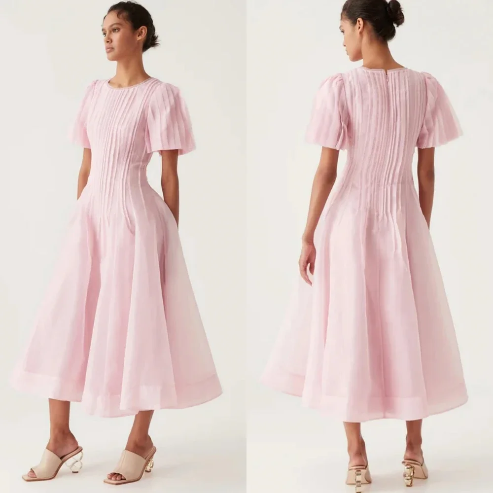 A Linha Chiffon O-Neck Midi Dress, Plissado Homecoming Gown, Ocasião sob medida