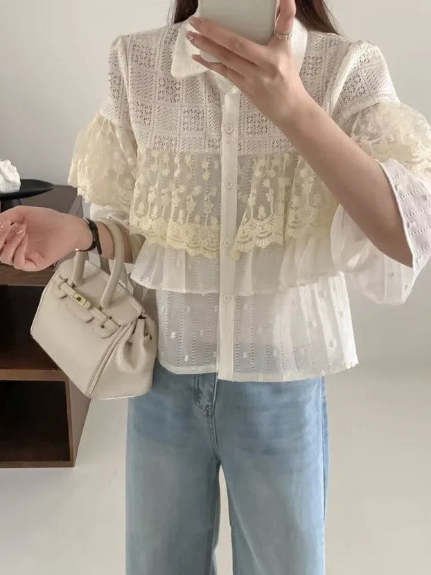 

Женская блузка в корейском стиле с кружевной вышивкой, рукавом 3/4, отложным воротником и оборками по низу, модная новинка весенней коллекции