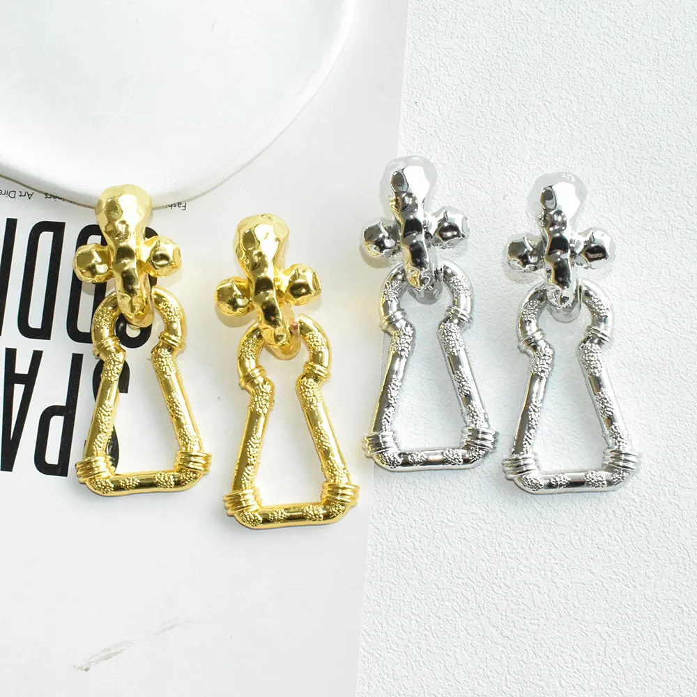 Vintage Übertriebene Schwermetall-Schlüsselloch-Ohrhänger für Damen Schmuck Neue Mode Damen-Ohrschmuck Accessoires – Detail 7