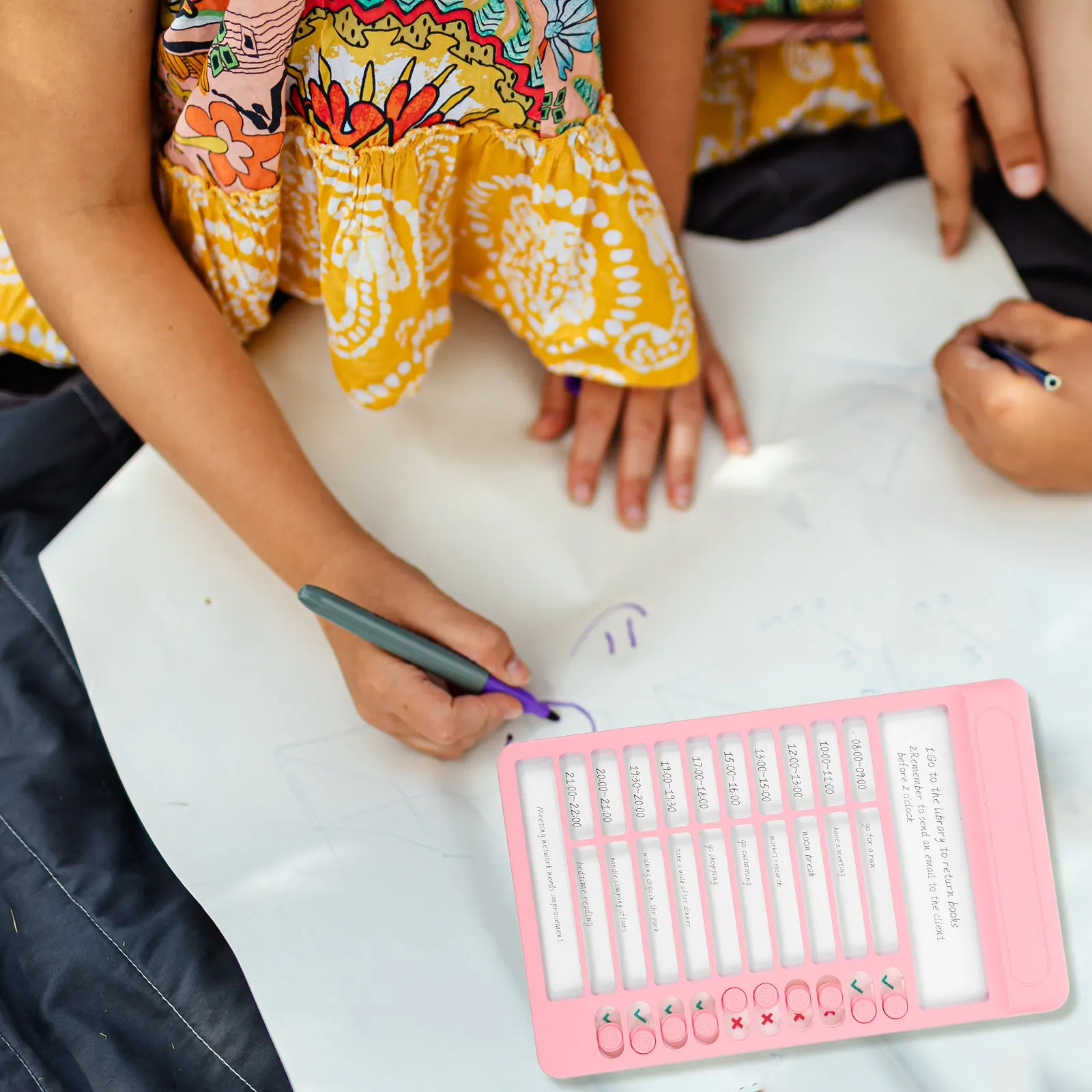 

Набор из 1 шт. пластиковых износостойких таблиц для детей: многофункциональный трекер поведения в доме, ежедневный планер с поощрениями