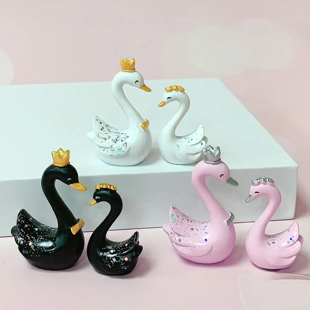 2Pcs Mini Resin Swan Statue Smiling Animal DIY Crown Swan Sculpture Wedding Cake Toppers Home Office Desktop Car Ornaments