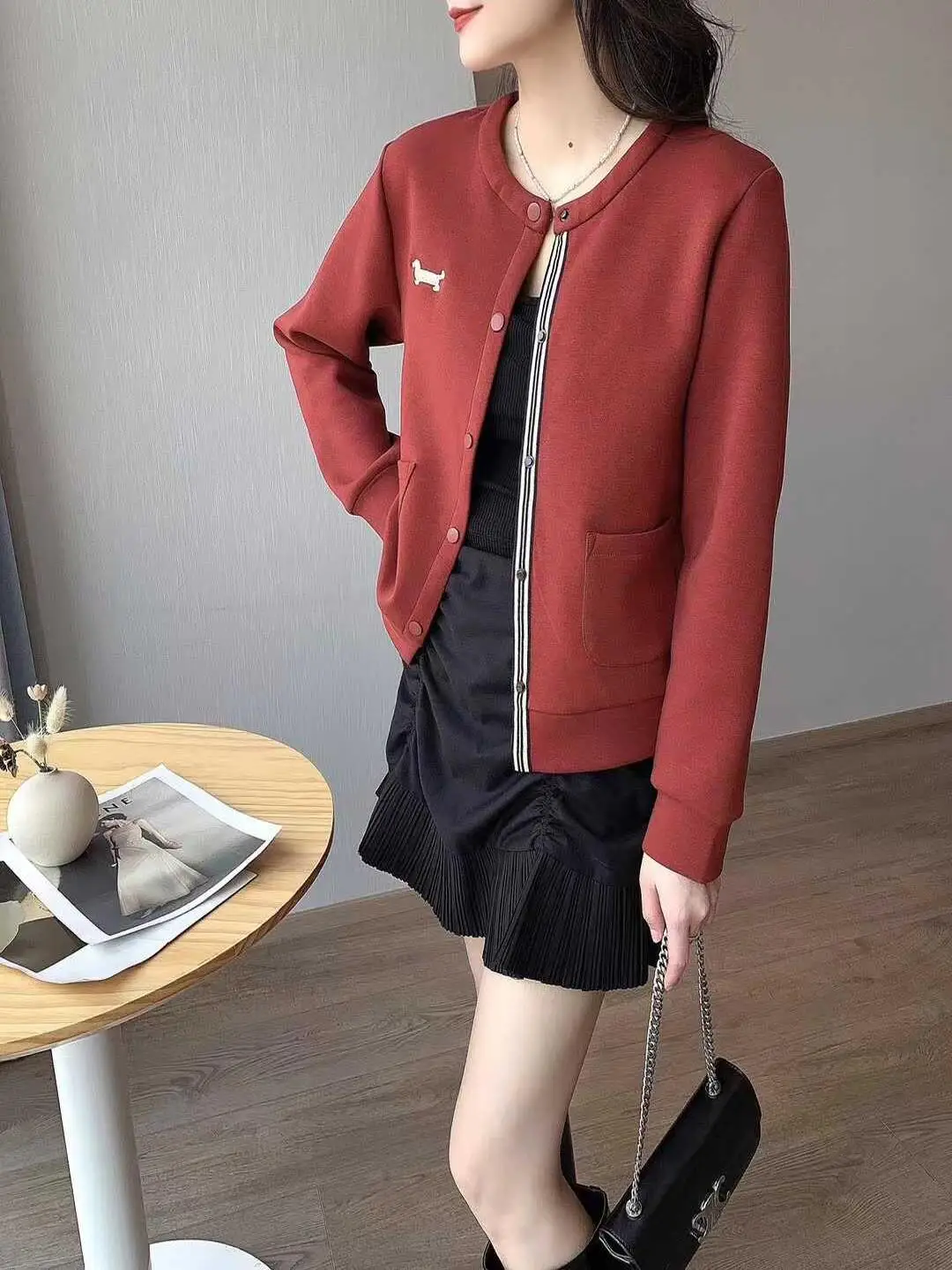 Ele bordado único botão casual moletom jaet confortável emagrecimento solto ajuste redondo ne algodão mistura de poliéster