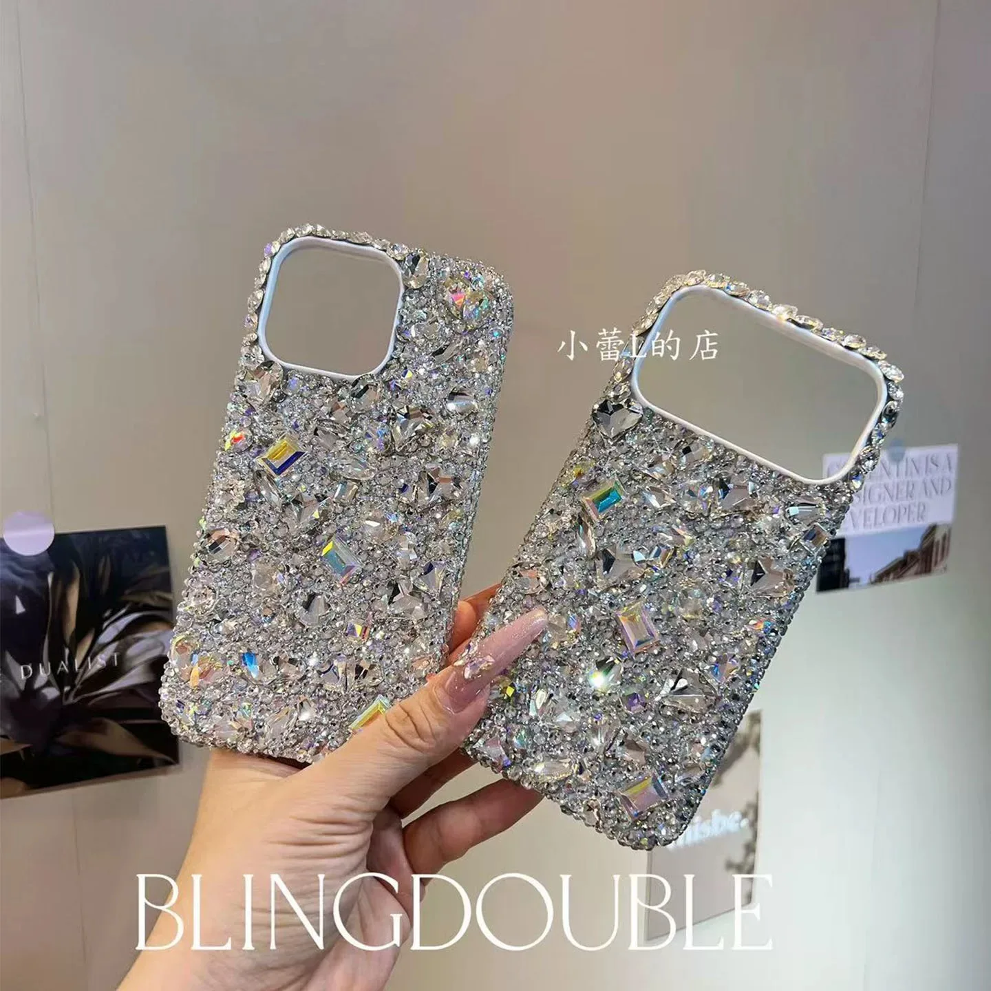 

Custom-made moonlight silver full diamond phone case, suitable for Apple phones, 7-10 days for delivery.