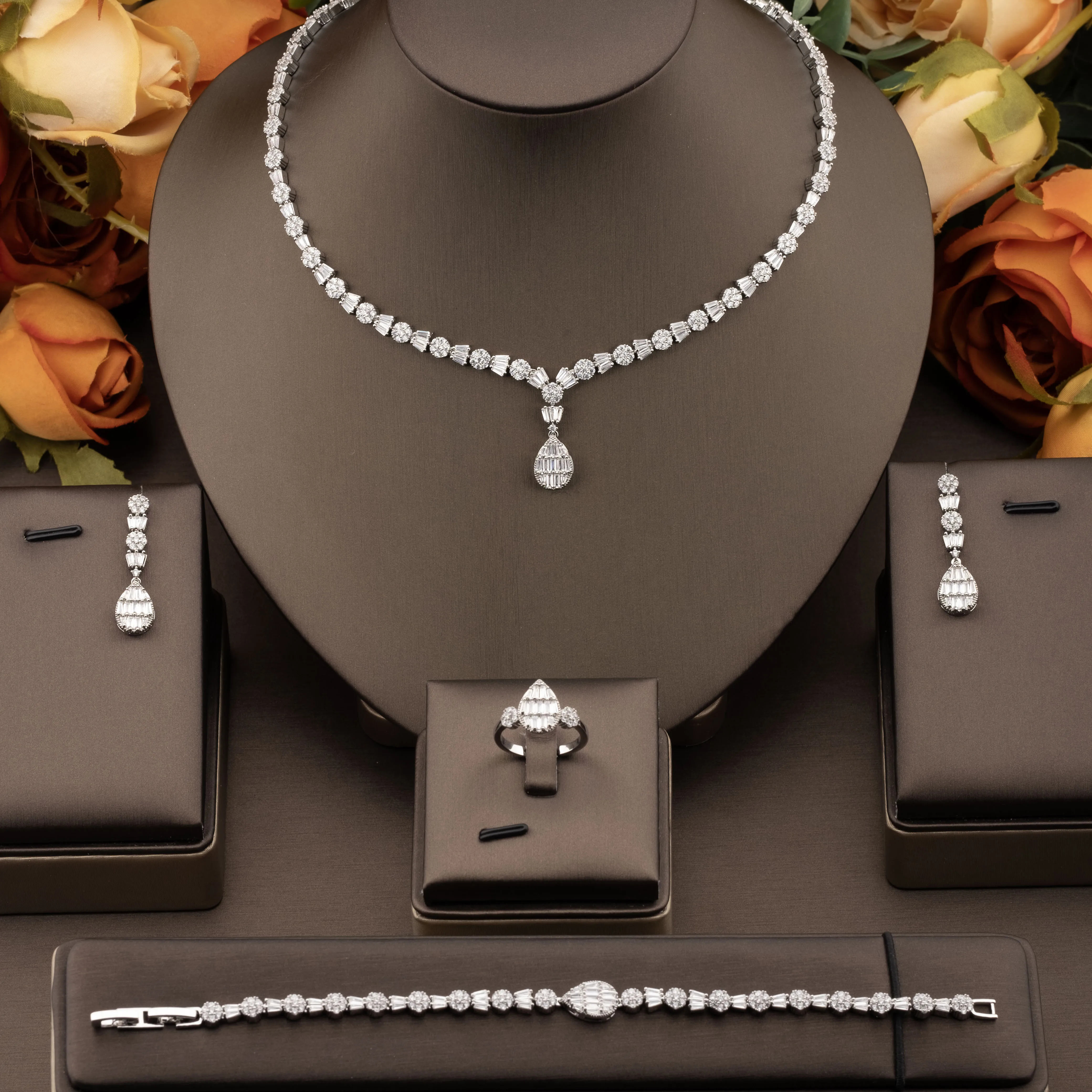 

1 Set of Classic Luxury Jewelry Set with Sparkling Cubic Zirconia Large Teardrop Design, Suitable for Women to Wear at Weddings and Banquets. Gift Box Not Included