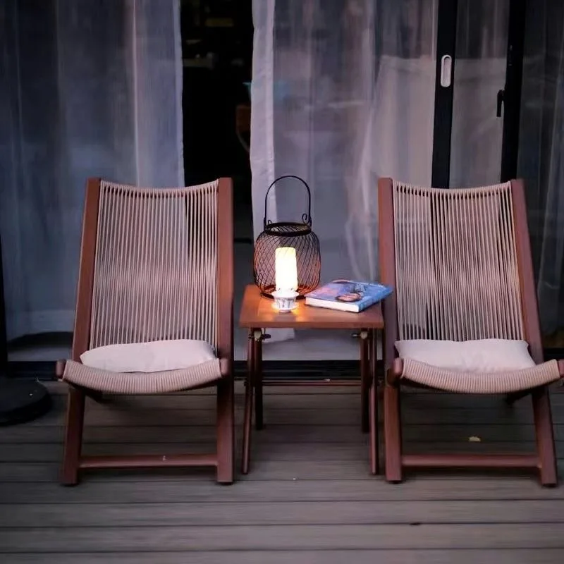 Liegestuhl im Freien, Balkon, Innenhof, Freizeitstuhl, Rückenlehne, Rattanstuhl