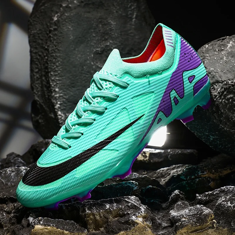 รองเท้าฟุตบอลชายใหม่การแข่งขันในร่มยาวรองเท้าสตั๊ดหญ้าเบามากระบายอากาศได้ดีรองเท้าฟุตบอลรองเท้าผ้าใบการฝึกอบรมดรอปชิป