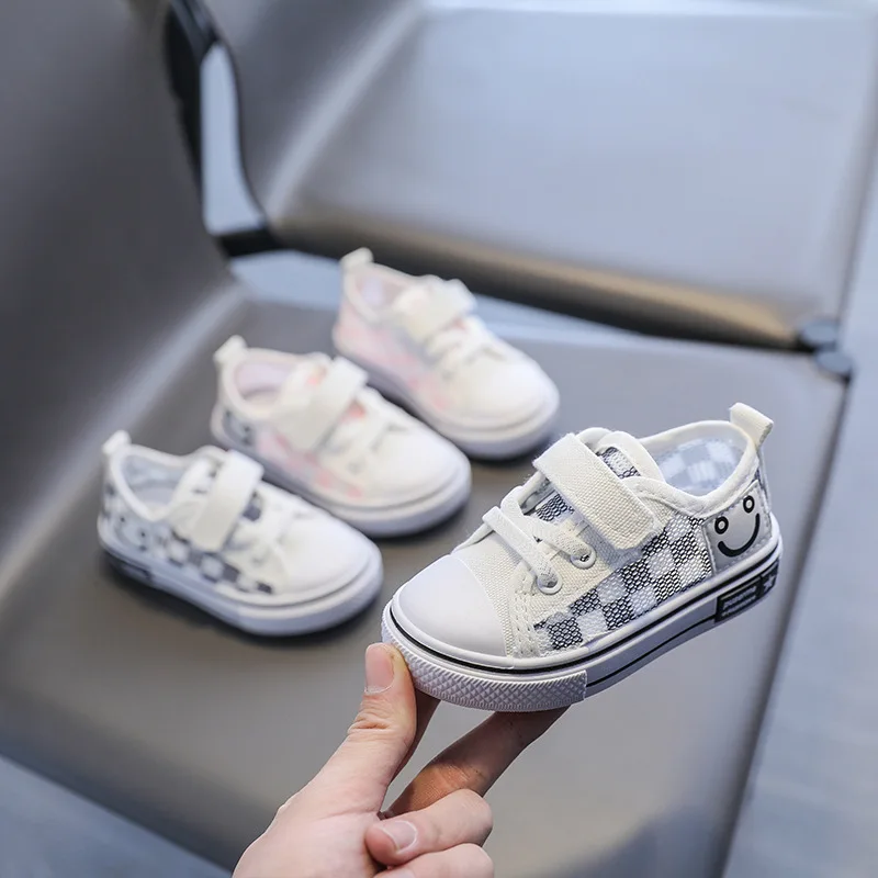 Girls Shoes 2022 New Summer Children's Canvas Shoes Baby Hollow Breathable Mesh Shoes Toddler Shoes Toddler Girl Sneakers