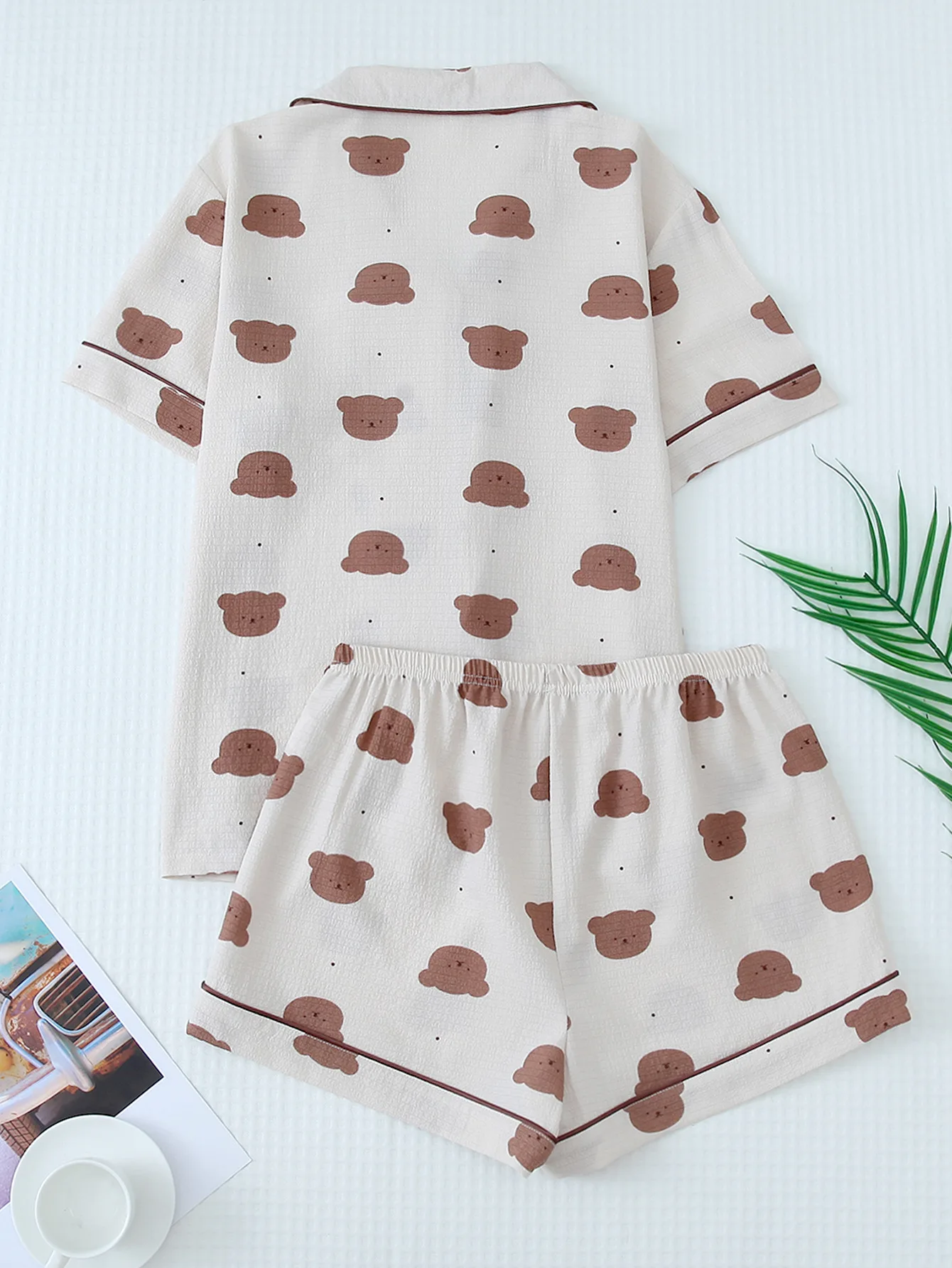 Conjunto de pijama feminino bonito animal dos desenhos animados urso impressão confortável manga curta lapela topo e shorts baggy loungewear para mulher