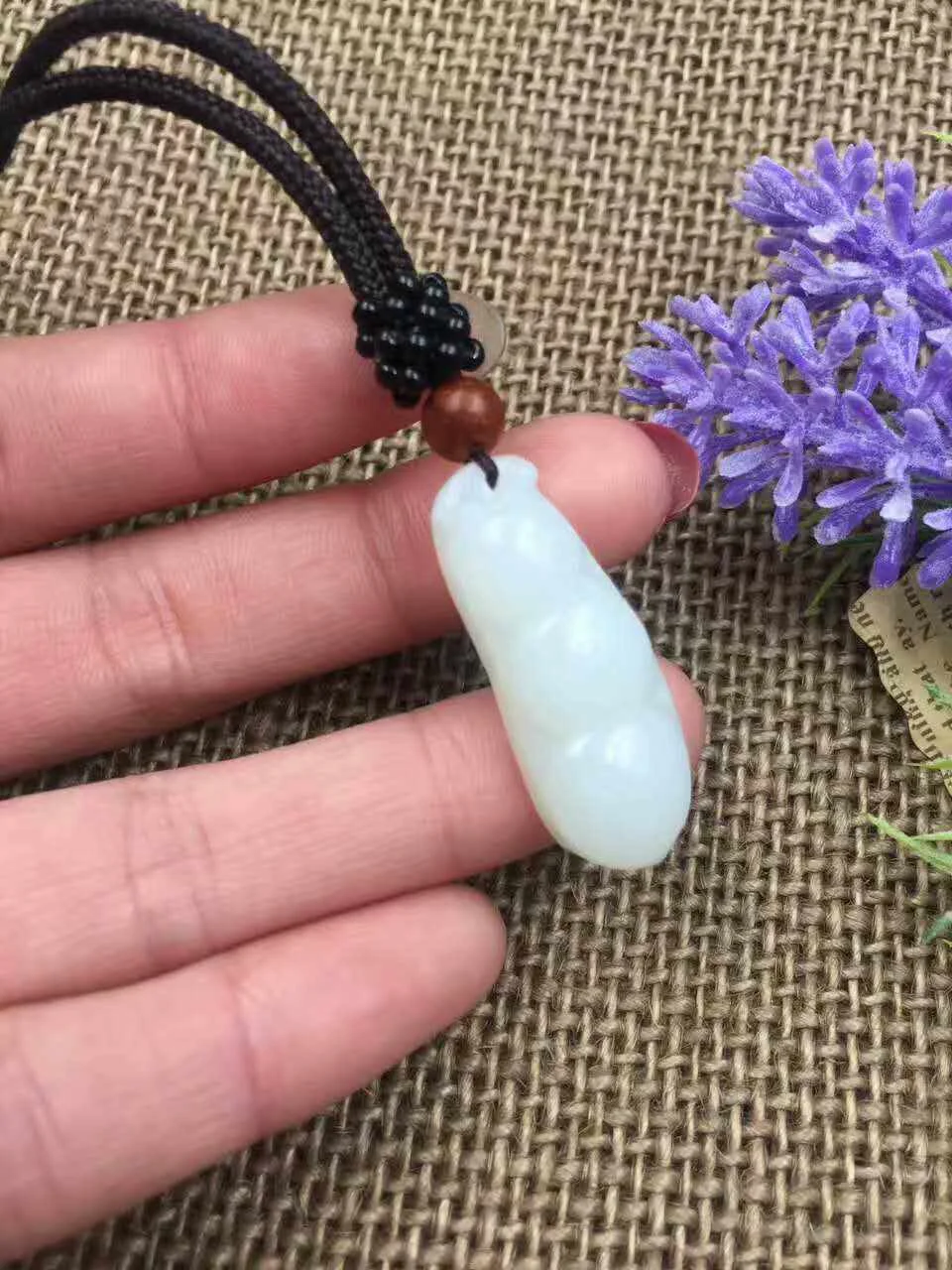 Exquisite Hetian Jade  Fortune Beans  Four Seasons Peaceful Jewelry Pendant P0016