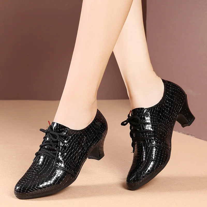 

Женская профессиональная танцевальная обувь, новые танго для девочек, бальные танцевальные кроссовки на каблуке, женская обувь для латинских танцев, мягкая современная кожаная обувь для джаза