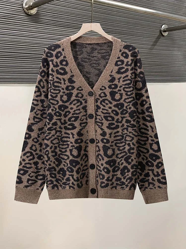 Women's Casual V-Neck Leopard Print Long-Sleeved Button-Up Cardigan Sweater, Fashionable and Versatile, Age-Reducing and Retro