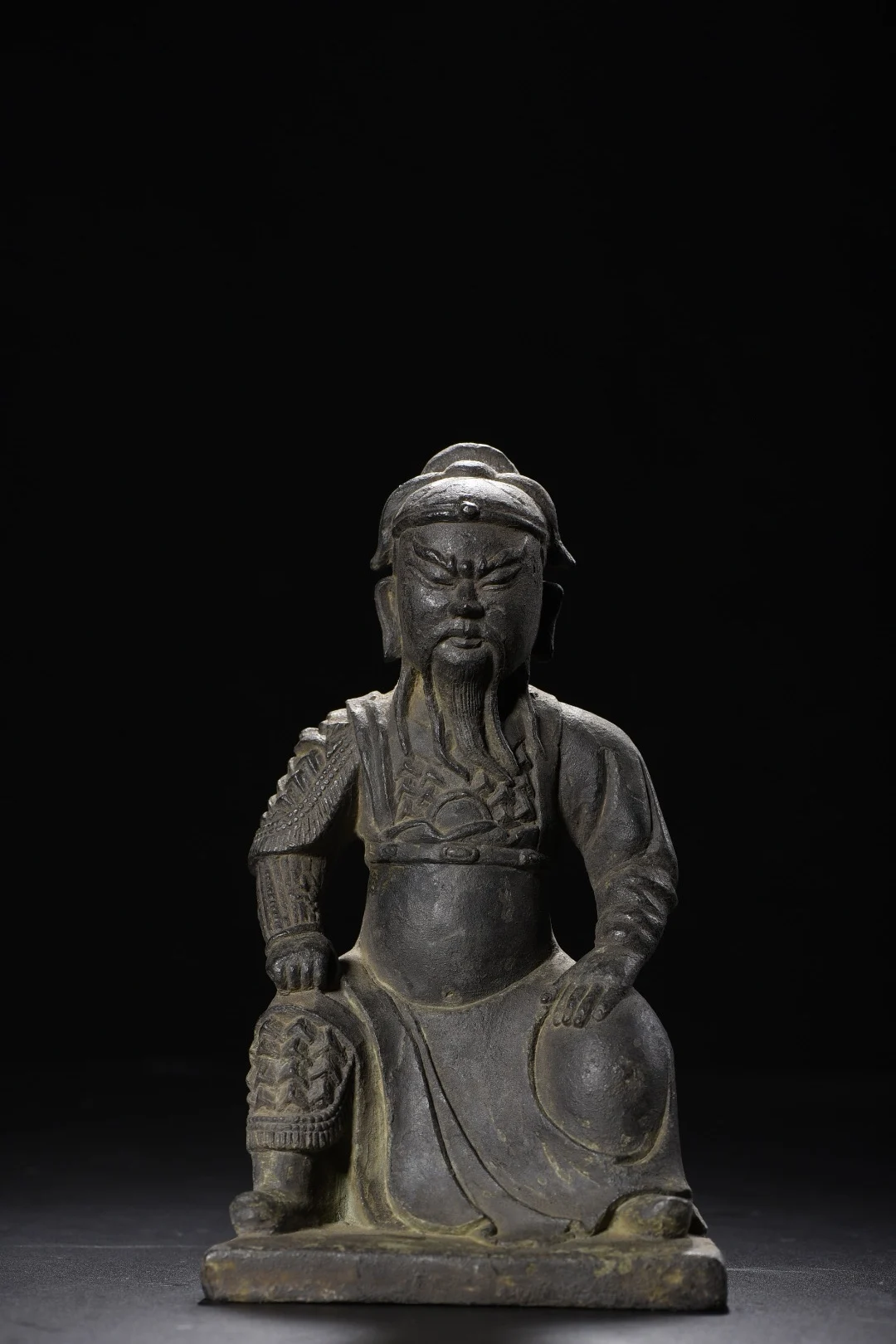 

Folk Collection Old Purple Bronze Cinnabar Guan Yu Sitting Statue Immortal Amass wealth Worship Hall