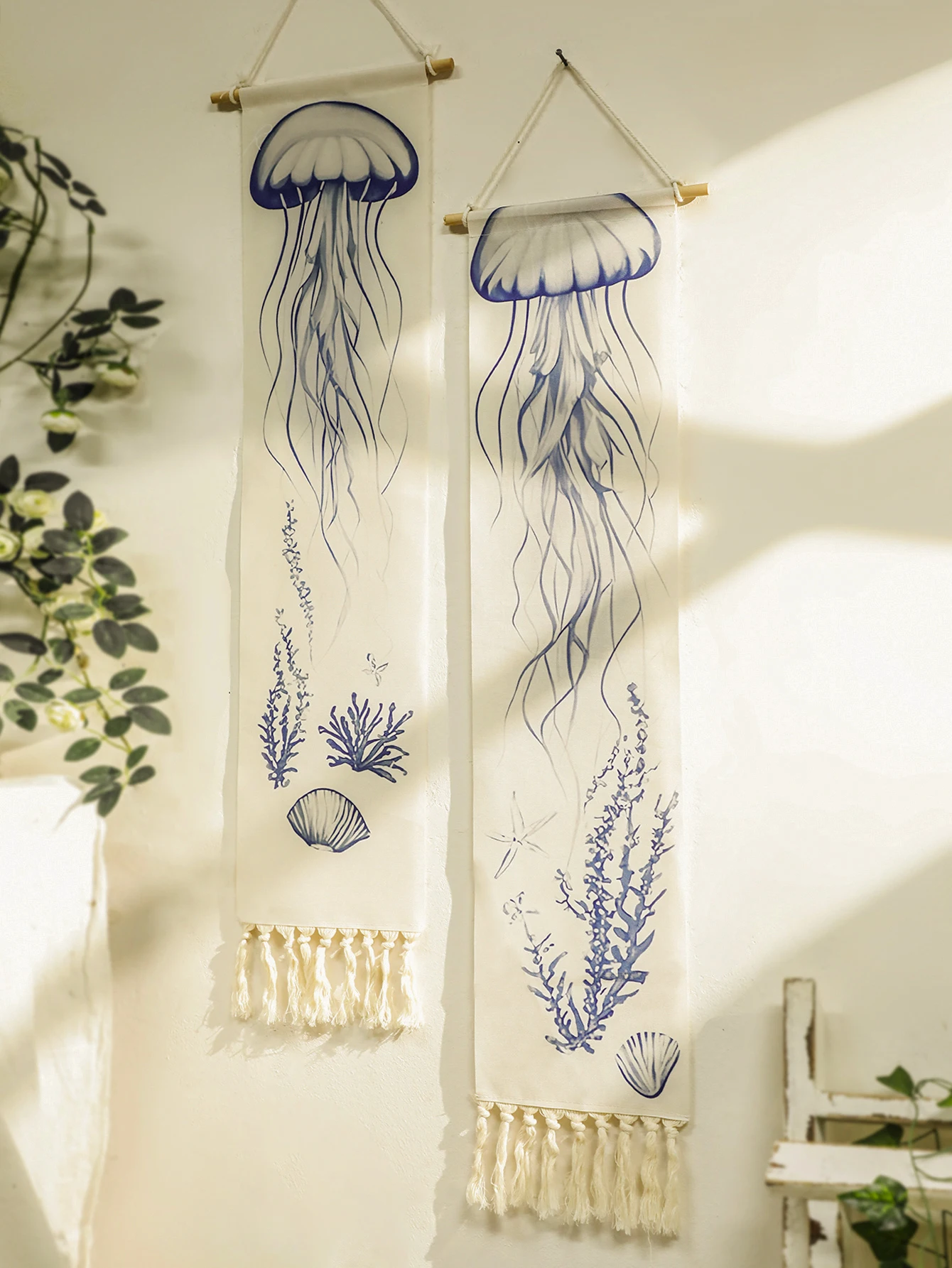 Boho Jellyfish Tapestry Wall Hanging Nautical Style Macrame Tapestries Decor with Tassels Wall Decorations for Home Bedroom Gift