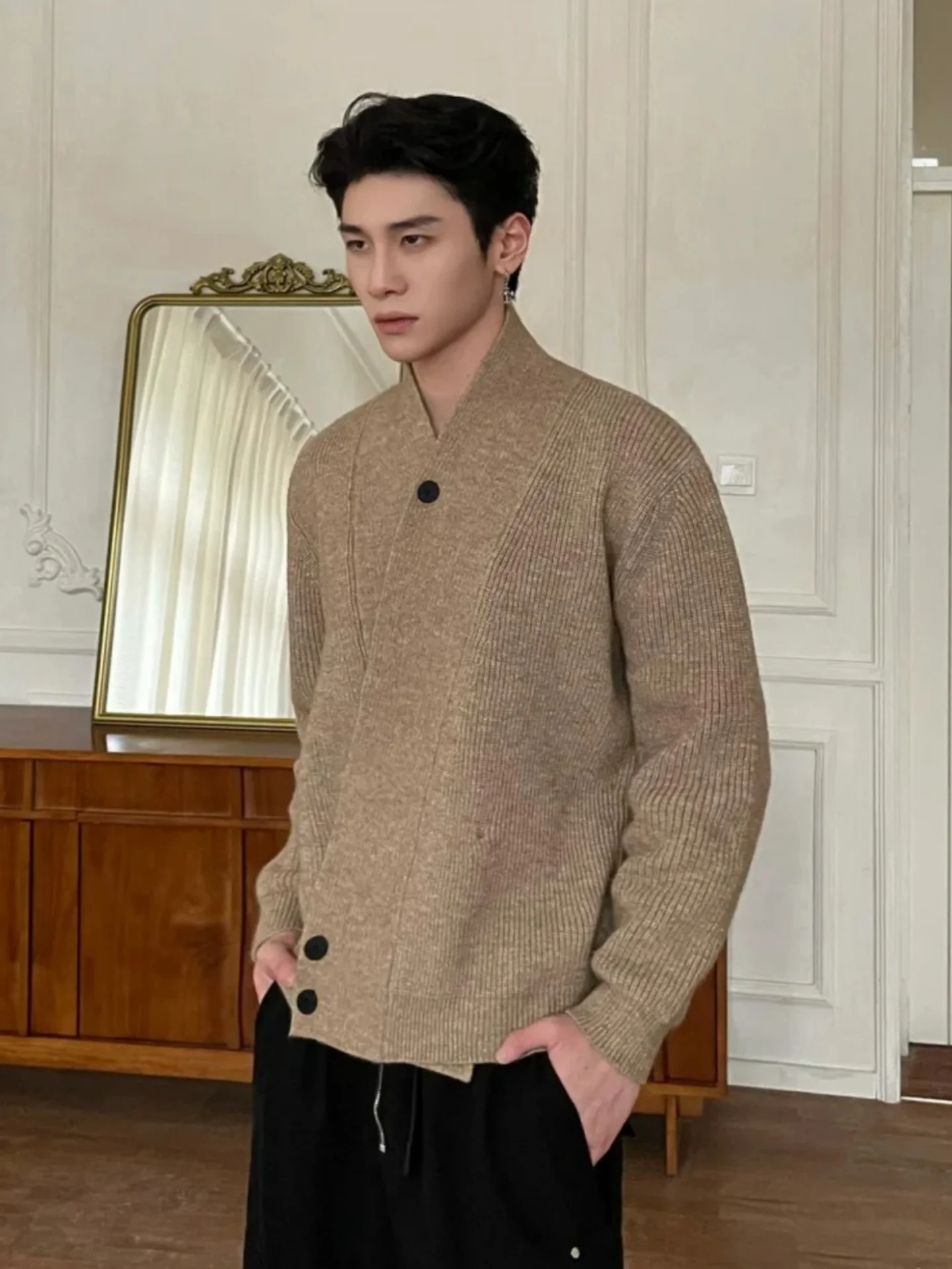 

Мужской вязаный кардиган-пальто с асимметричным дизайном на пуговицах, роскошная зимняя верхняя одежда из мягкой полиэстеровой смеси, длинный рукав