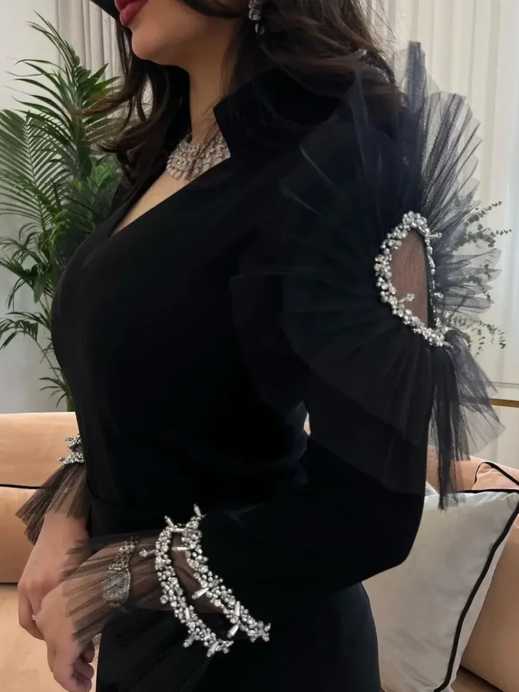 Jirocum Meerjungfrau-Abschlussballkleider für Damen, V-Ausschnitt, schwarzer Kristall, Party-Abendkleid, Rüschen, Perlen, lange Ärmel, formelles Anlasskleid 2024