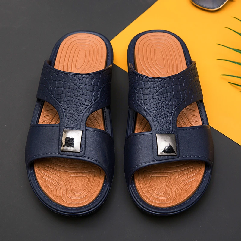 

New Men's Outdoor Home Slippers Sports and Leisure Shoes Men's Beach Slippers Anti Slip and Wear-resistant Leather Slippers