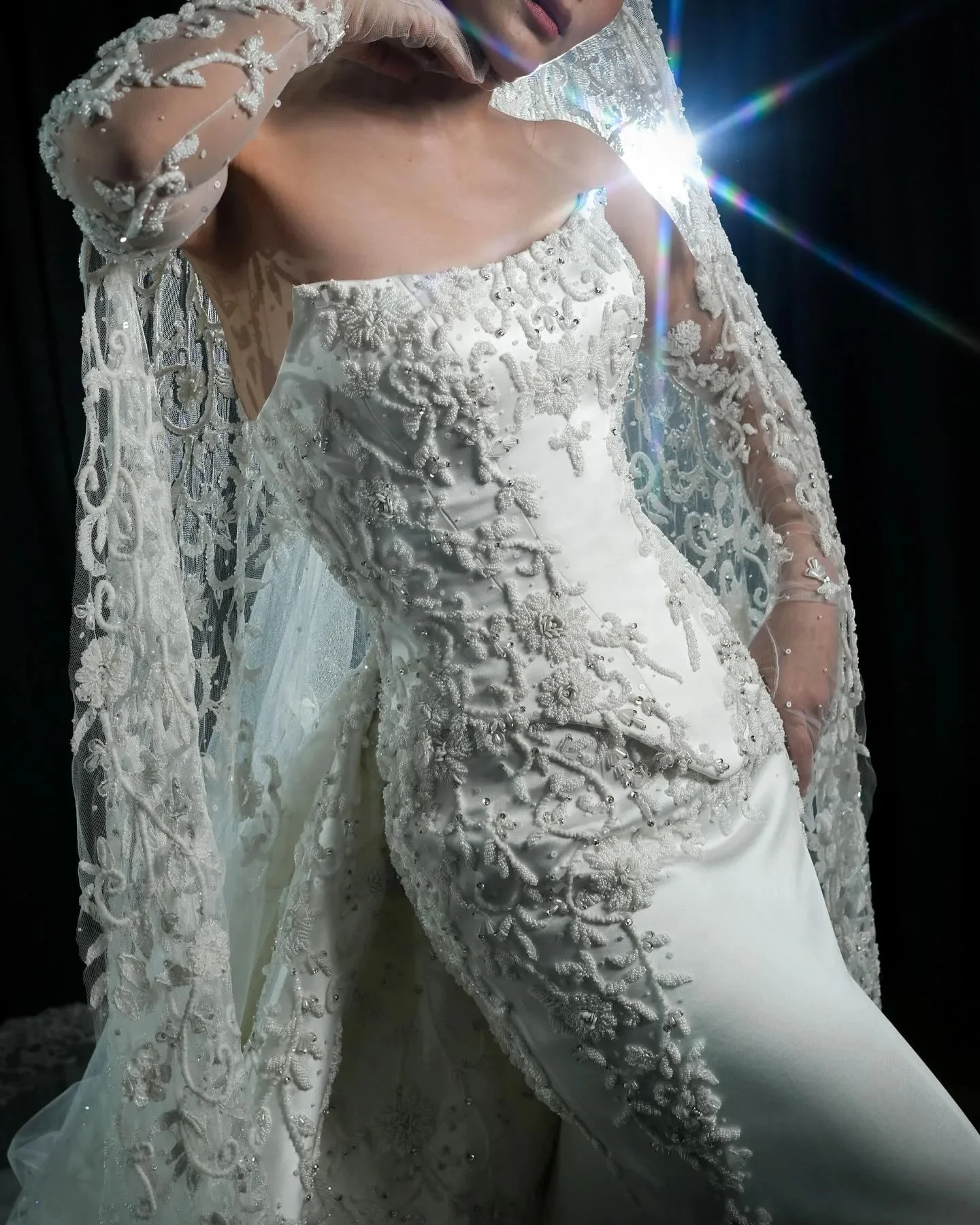 Vintage Spitze Mantel Brautkleid Elegante trägerlose Applikationen Brautkleid mit abnehmbarer Schleppe Maßgeschneiderte Vestidos de Novia