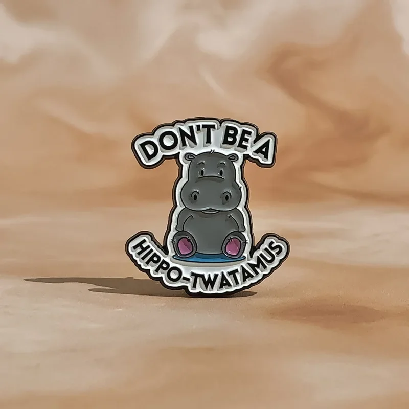 شارة معدنية فرس النهر الكرتون ، سلسلة حيوان لطيف ، دبابيس الرسالة الإنجليزية ، الإكسسوارات ، هدية بالجملة للأصدقاء #4