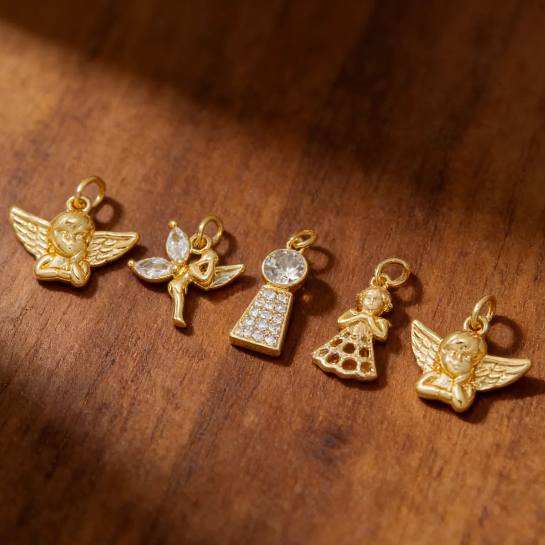 

Набор из 4 подвесок: крылья ангела, Купидон, фея, латунь, циркон. Шармы для самостоятельного изготовления украшений, ожерелий, браслетов. Модные аксессуары для женщин и мужчин.