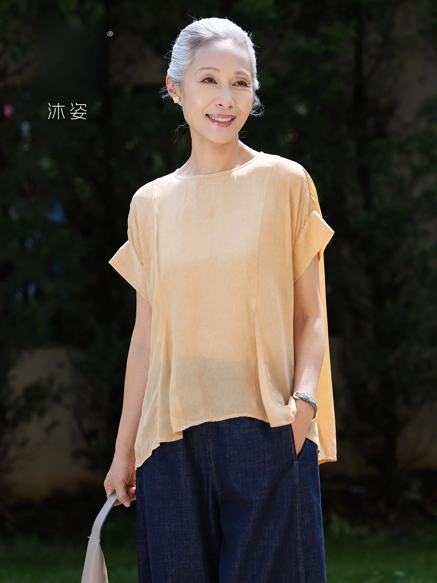 

Muzhi Zhi Huang Xian Xiu Mom Summer Short Sleeve T-Shirt Fashionable Shirt for Middle-Aged And Elderly Women Casual Loose Fit