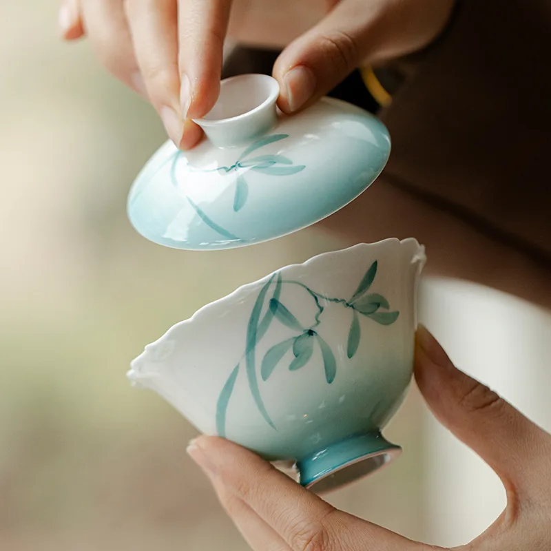 Gradient Orchid‑pattern Gaiwan Ceramic Flared‑rim Tea‑brewing Bowl Teacup Tea Ceremony Bowl Dehua White Porcelain Gaiwan Gift